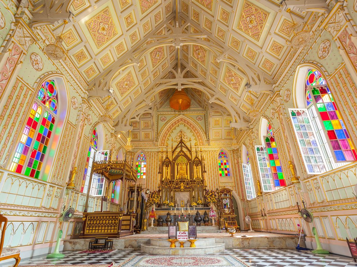 Wat Niwet Thammaprawat TakeMeTour